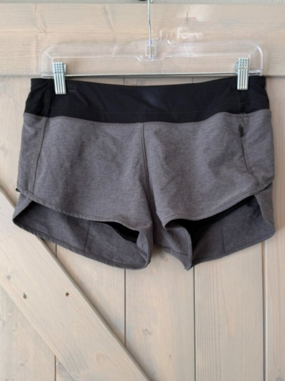 CRZ YOGA Athletic Running Shorts Womens Size S Gray Black Elastic Waist EUC 1025